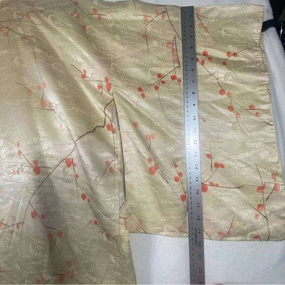 Vintage Pale Yellow W/Branches+Small Red Blossom/Berries Haori Jacket - Picture 10 of 10